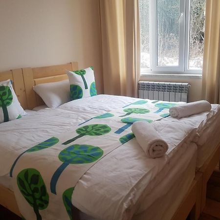 Petit Dilijan Bed & Breakfast エクステリア 写真
