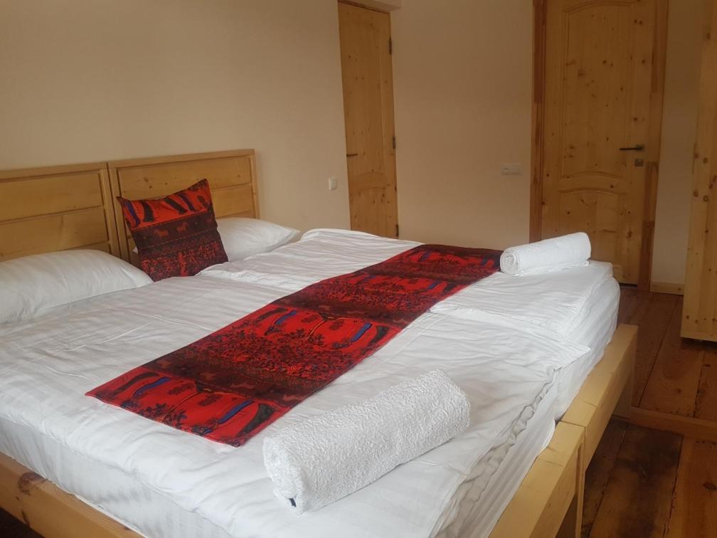 Petit Dilijan Bed & Breakfast エクステリア 写真