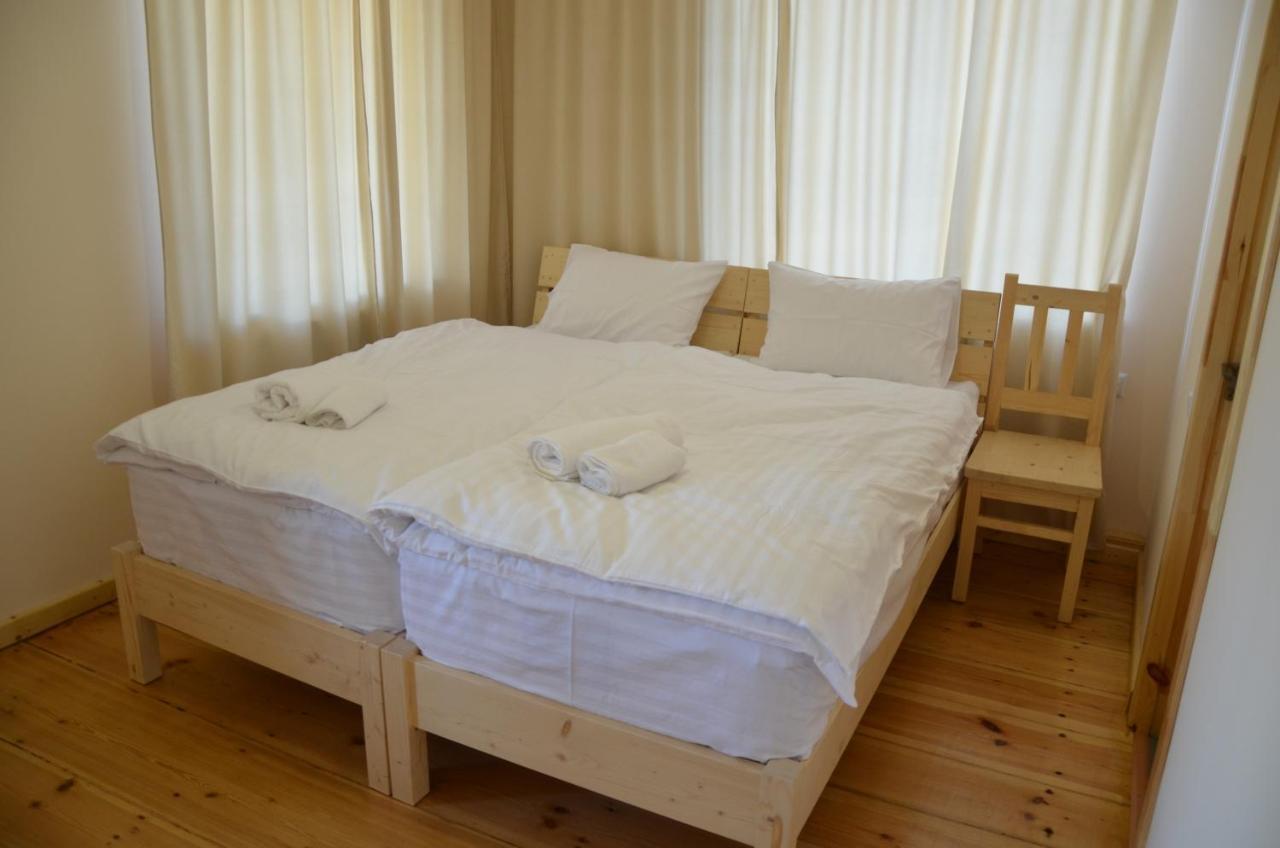 Petit Dilijan Bed & Breakfast エクステリア 写真