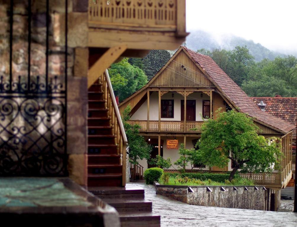Petit Dilijan Bed & Breakfast エクステリア 写真
