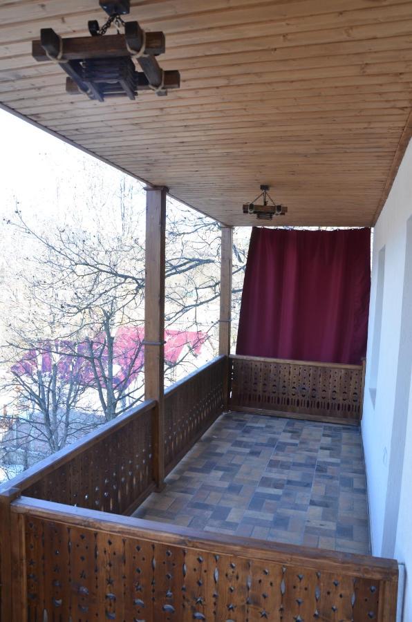 Petit Dilijan Bed & Breakfast エクステリア 写真
